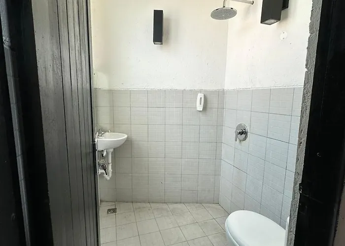Escotel Jalak Konukevi
