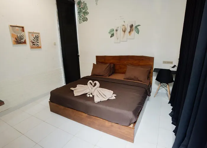 Escotel Jalak Konukevi